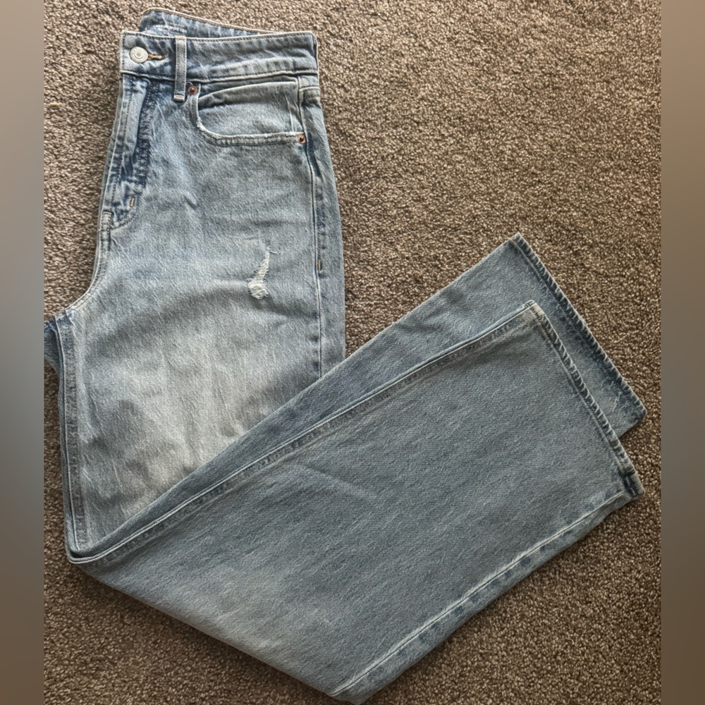 NEVER WORN Size 4 Sky-Hi Wide Leg Old Navy high-waisted blue jeans
